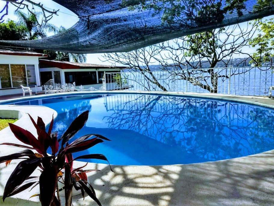 Habitacion Independiente A Pie Del Lago Con Ac Tequesquitengo Bagian luar foto